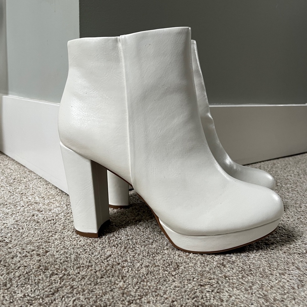 NWOT Ankle Boots